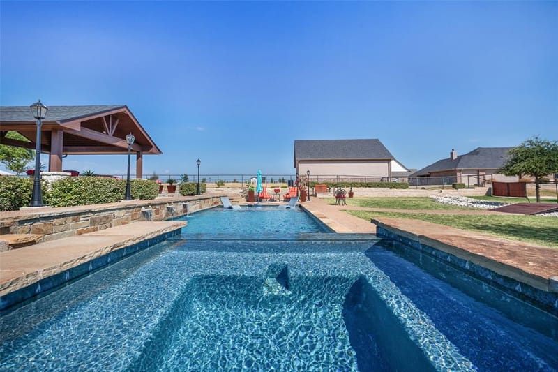 329 Kenyon Court, Granbury TX 76049 - Photo 7