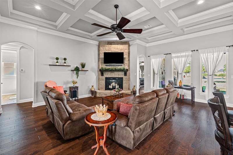 329 Kenyon Court, Granbury TX 76049 - Photo 8
