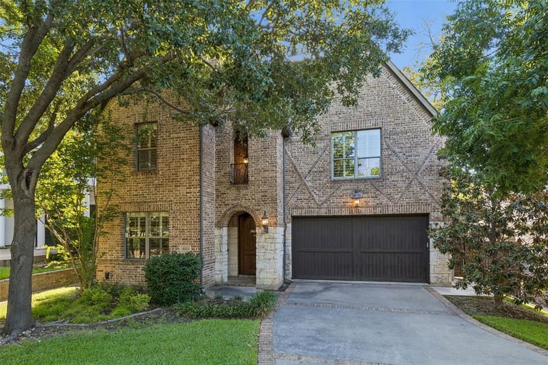 8523 Lakemont Drive, Dallas TX 75209 - Photo 2