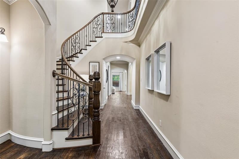 8523 Lakemont Drive, Dallas TX 75209 - Photo 36