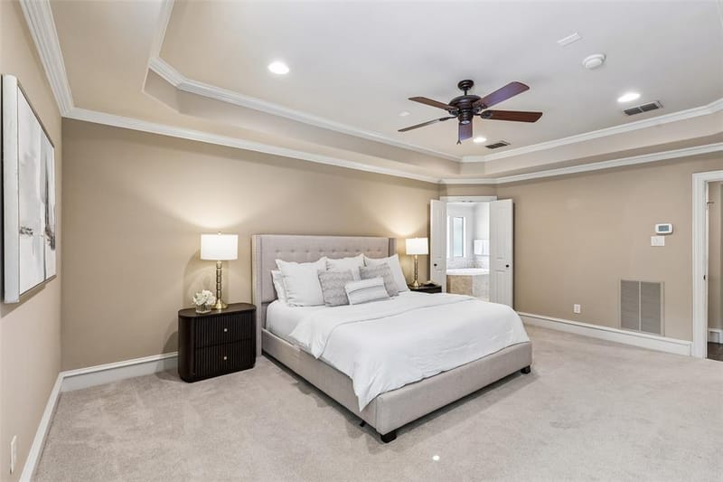 8523 Lakemont Drive, Dallas TX 75209 - Photo 30