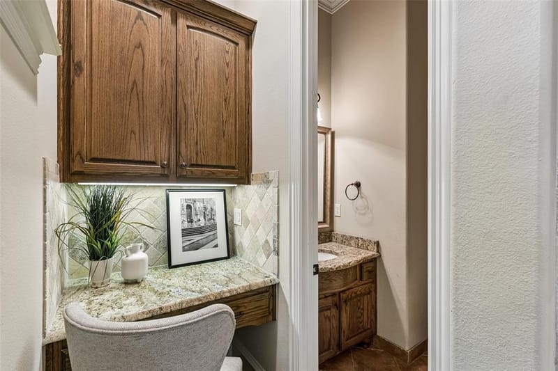 8523 Lakemont Drive, Dallas TX 75209 - Photo 10