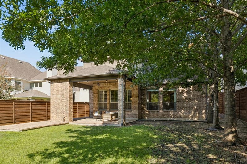 8523 Lakemont Drive, Dallas TX 75209 - Photo 39