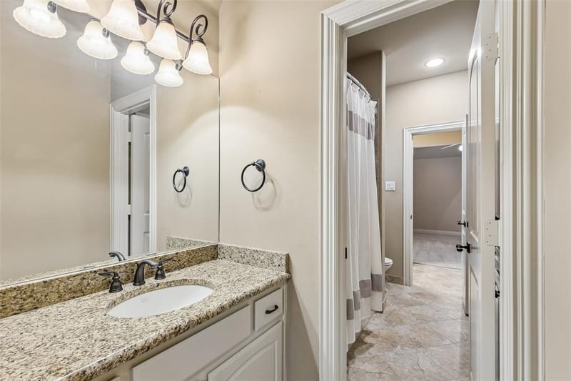 8523 Lakemont Drive, Dallas TX 75209 - Photo 21
