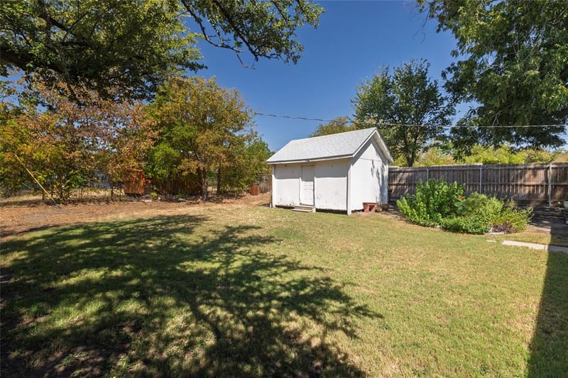 1209 Grace Street, Weatherford TX 76086 - Photo 25