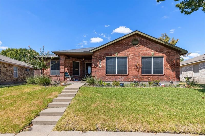 7614 Dockside Drive, Rowlett TX 75088
