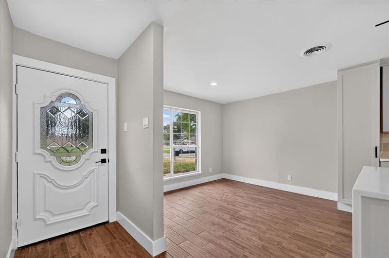 3615 Morningstar Lane, Farmers Branch TX 75234 - Photo 3