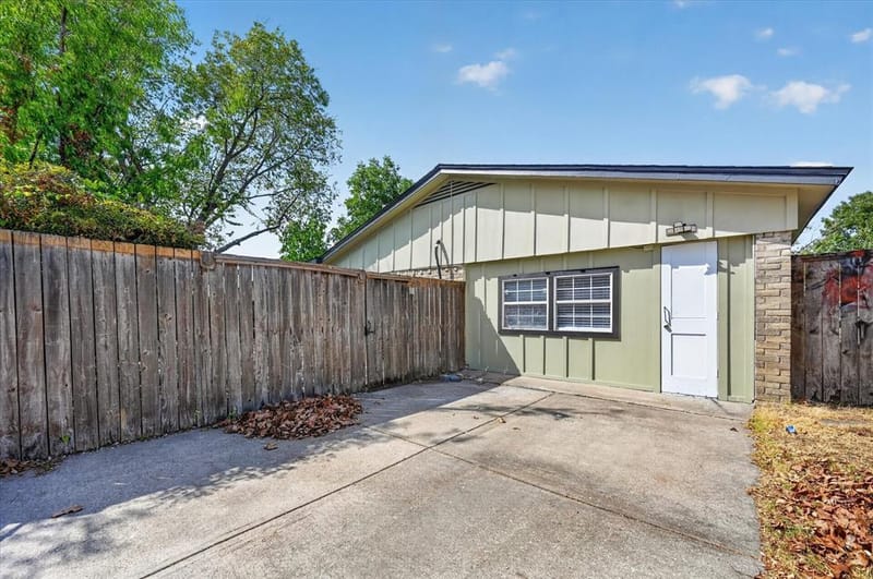 2922 Bonanza Lane, Garland TX 75042 - Photo 30