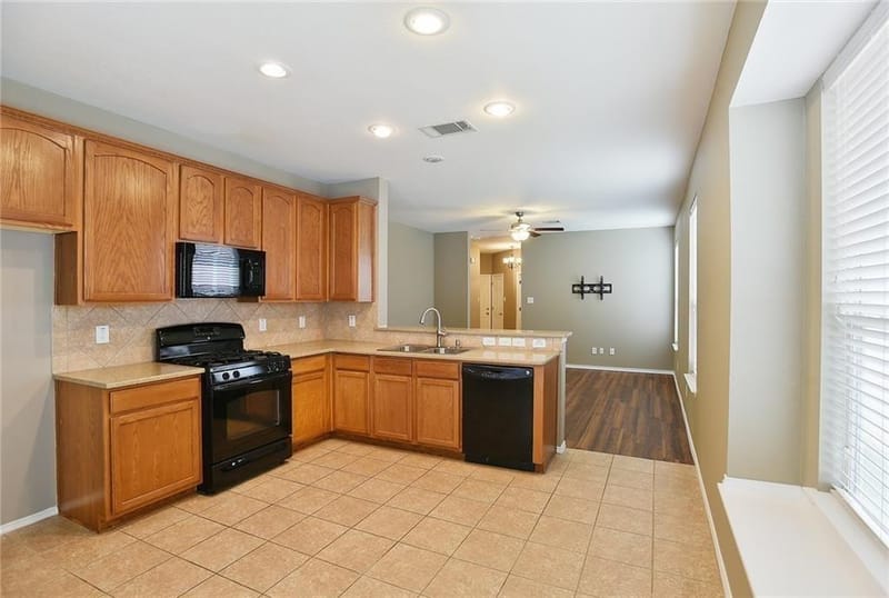 9109 Nathaniel Drive, Providence Village TX 76227 - Photo 12