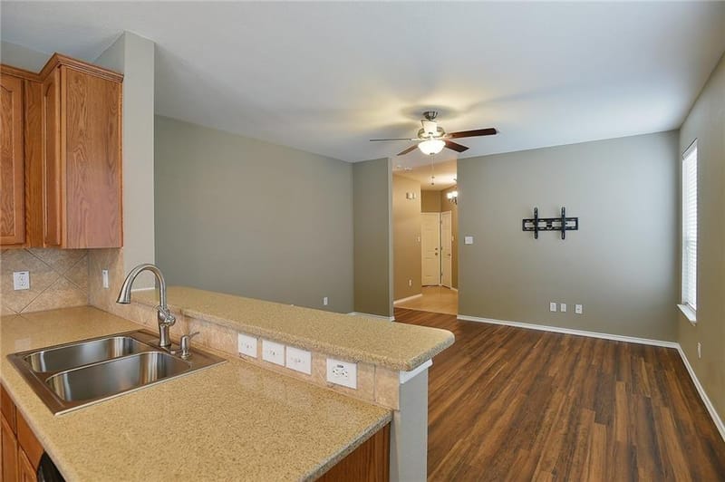 9109 Nathaniel Drive, Providence Village TX 76227 - Photo 8