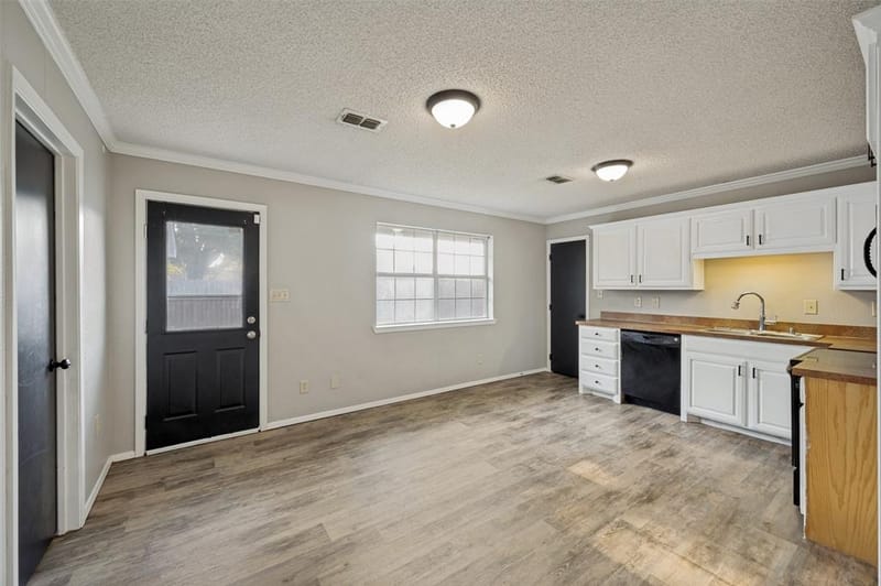 101 Sara Court, Collinsville TX 76233 - Photo 10