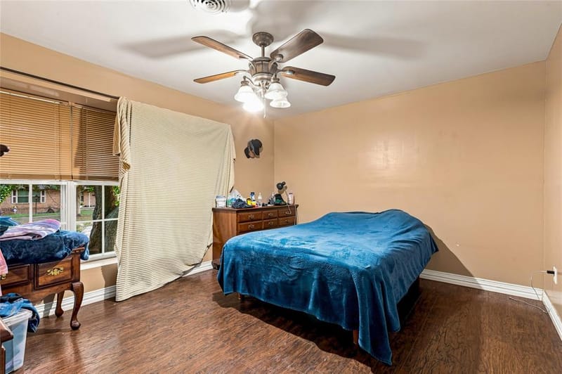 111 W Kenwood Drive, Garland TX 75041 - Photo 10
