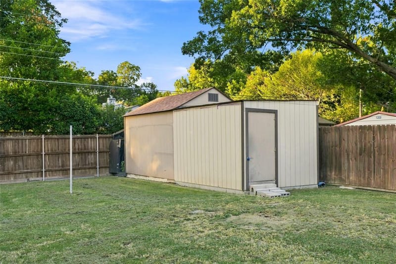 111 W Kenwood Drive, Garland TX 75041 - Photo 15