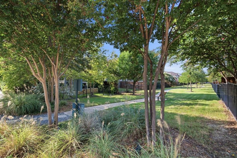 616 Aspen Valley Lane, Dallas TX 75208 - Photo 33