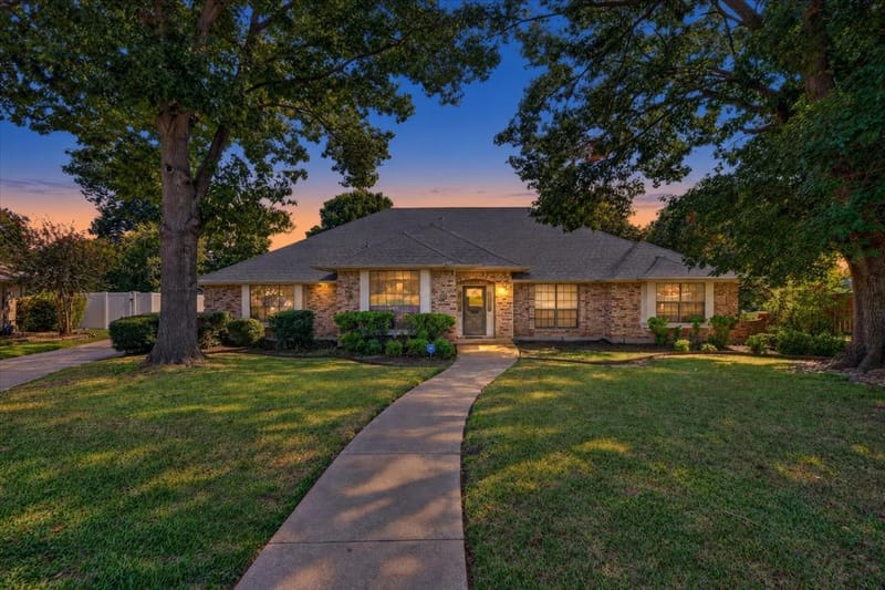 1430 Marlene Place, DeSoto TX 75115 - Photo 4