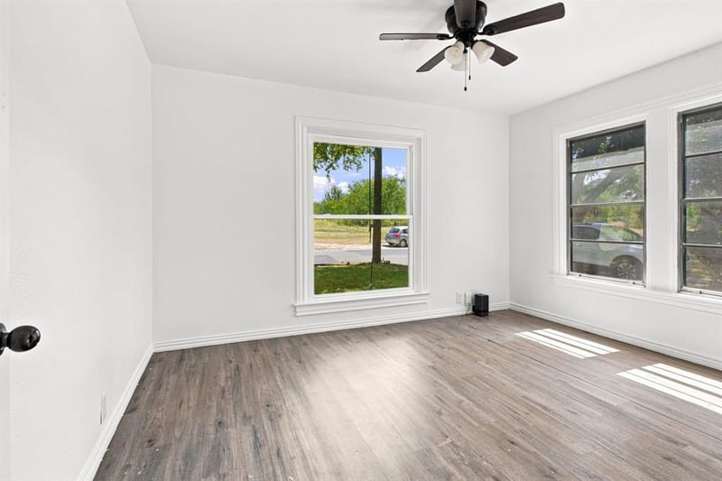 1031 Ritchey Street, Gainesville TX 76240 - Photo 14