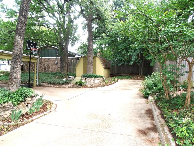 2911 Norwood Lane, Arlington TX 76013 - Photo 6