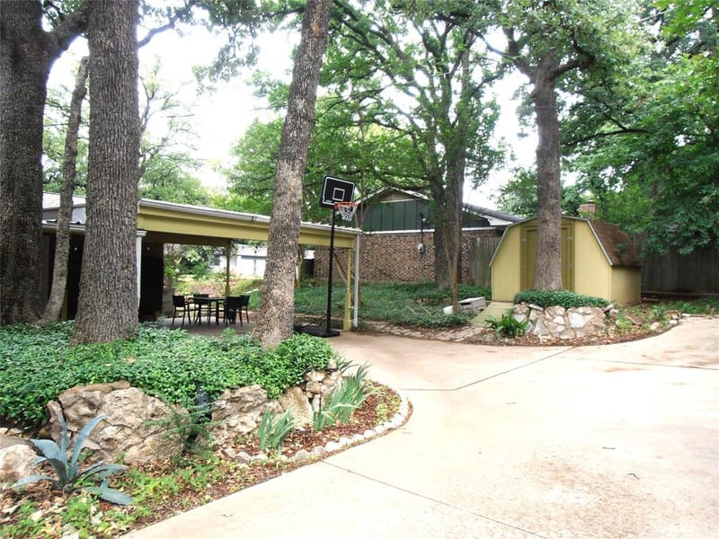 2911 Norwood Lane, Arlington TX 76013 - Photo 7