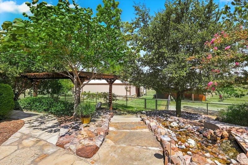 9229 Hub Clark Road, Pilot Point TX 76258 - Photo 27