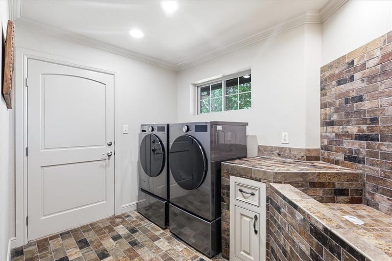 9229 Hub Clark Road, Pilot Point TX 76258 - Photo 20