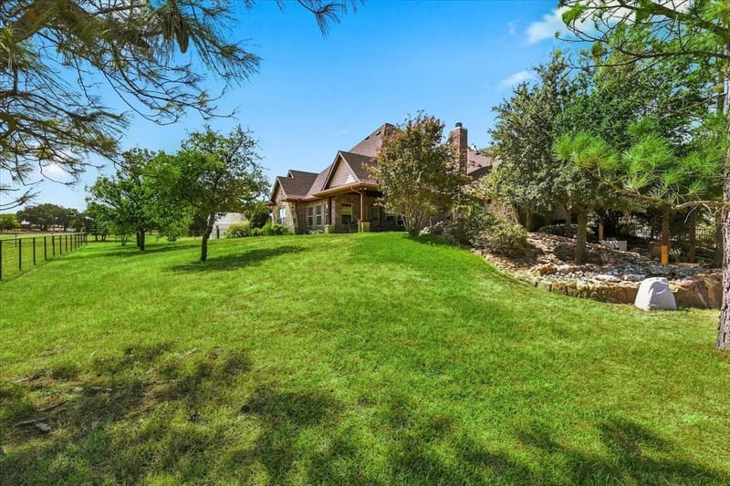 9229 Hub Clark Road, Pilot Point TX 76258 - Photo 29