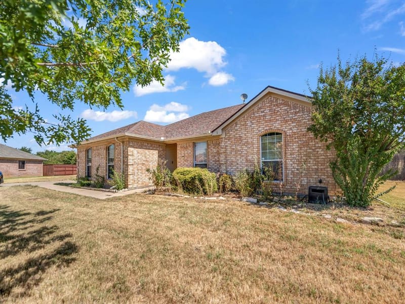 116 Butternut Court, Weatherford TX 76088 - Photo 3
