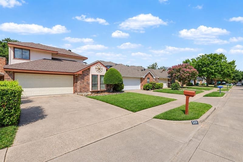 569 Briarcliff Drive, Garland TX 75043 - Photo 2