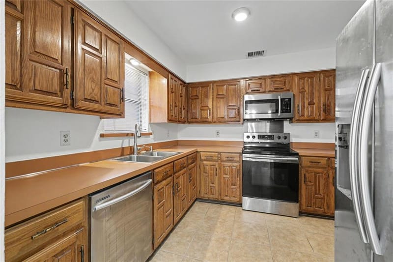 569 Briarcliff Drive, Garland TX 75043 - Photo 10