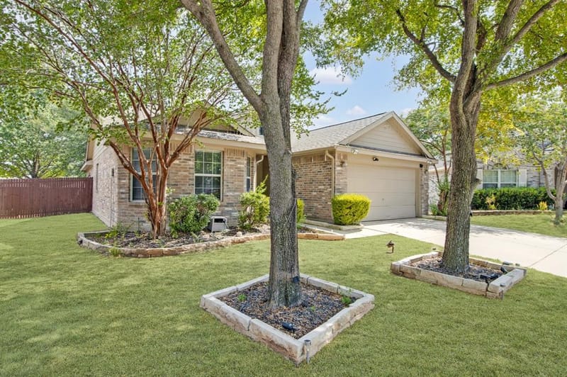 3350 Choir Street, Dallas TX 75237 - Photo 2