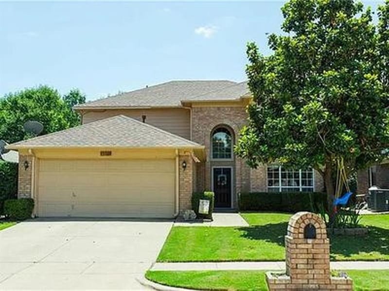 1149 Highland Station Drive, Saginaw TX 76131 - Photo 2