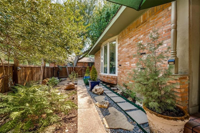 3525 Timberview Road, Dallas TX 75229 - Photo 8