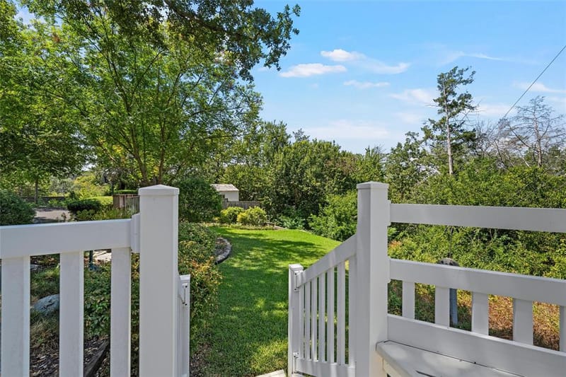 1300 Circlewood Drive, Woodway TX 76712 - Photo 32