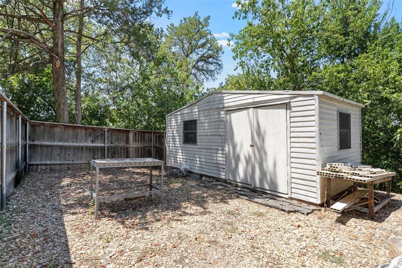1300 Circlewood Drive, Woodway TX 76712 - Photo 33