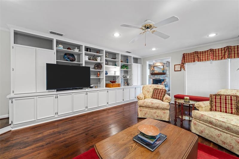 1300 Circlewood Drive, Woodway TX 76712 - Photo 18