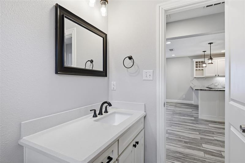 1319 Lansford Avenue, Dallas TX 75224 - Photo 14