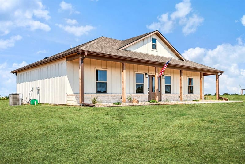 225 Private Road 33083, Sumner TX 75486 - Photo 2