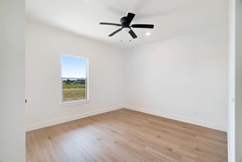 225 Private Road 33083, Sumner TX 75486 - Photo 16