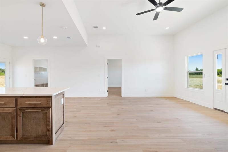 225 Private Road 33083, Sumner TX 75486 - Photo 5