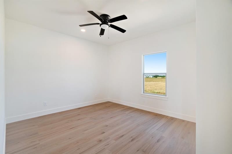 225 Private Road 33083, Sumner TX 75486 - Photo 14
