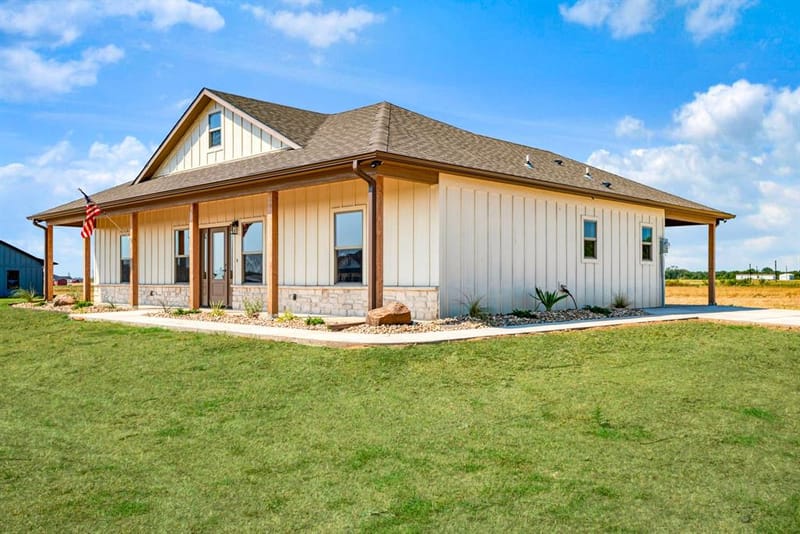 225 Private Road 33083, Sumner TX 75486 - Photo 19