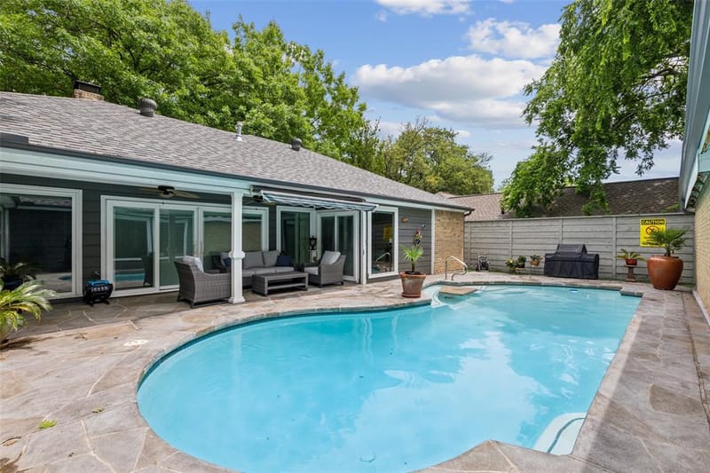 7221 Pleasant View Drive, Dallas TX 75231 - Photo 2