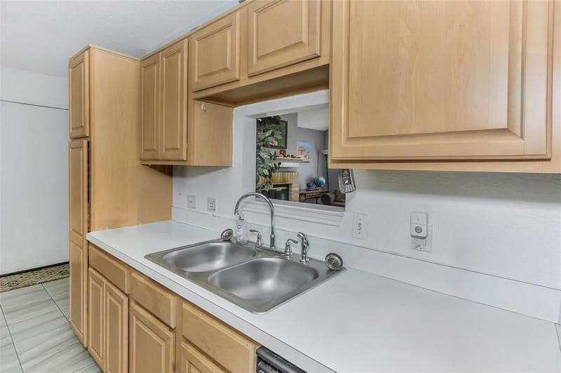 202 Lancelot Drive, Weatherford TX 76086 - Photo 8