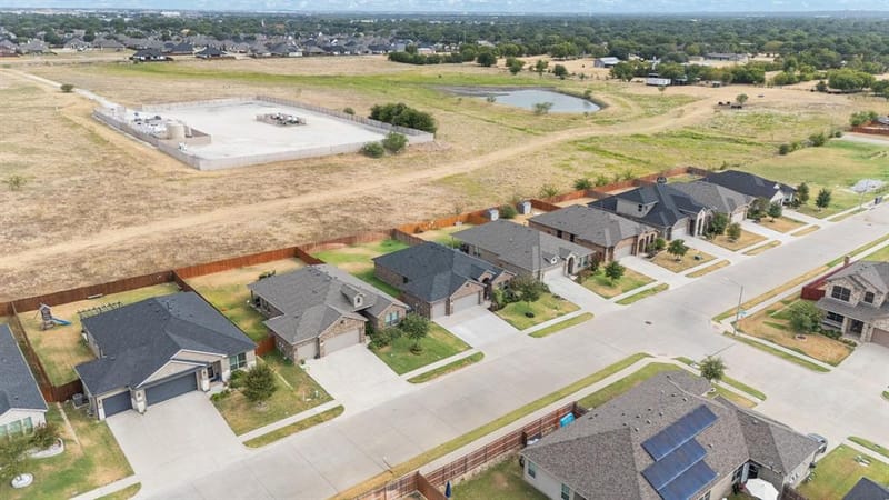 1812 Millbrae Road, Cleburne TX 76033 - Photo 25