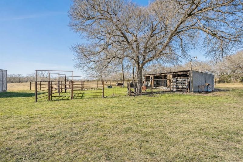 1325 N Katy Road, Elm Mott TX 76640 - Photo 26