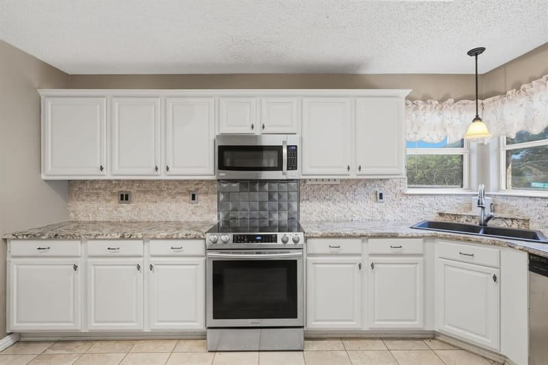 1808 Rybovich Lane, Mansfield TX 76063 - Photo 9