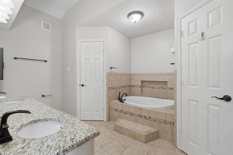 1808 Rybovich Lane, Mansfield TX 76063 - Photo 15