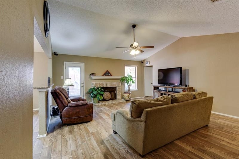 6912 Lyndale Drive, Watauga TX 76148 - Photo 27