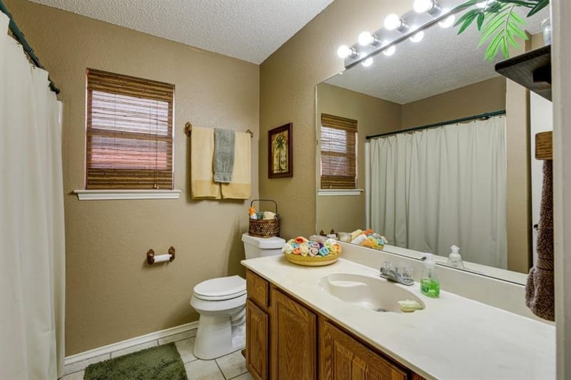 6912 Lyndale Drive, Watauga TX 76148 - Photo 12