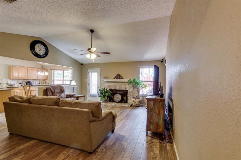 6912 Lyndale Drive, Watauga TX 76148 - Photo 28
