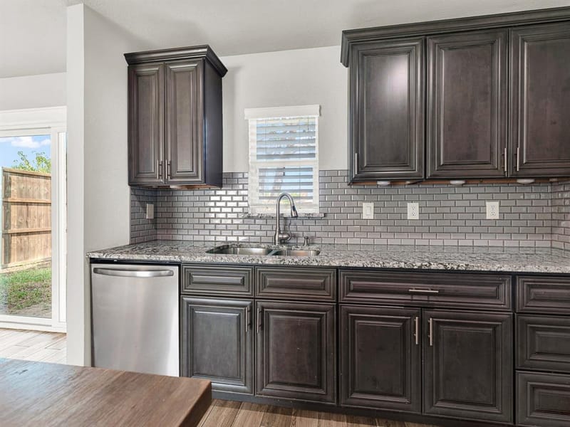 2621 Ivanridge Lane, Garland TX 75044 - Photo 8